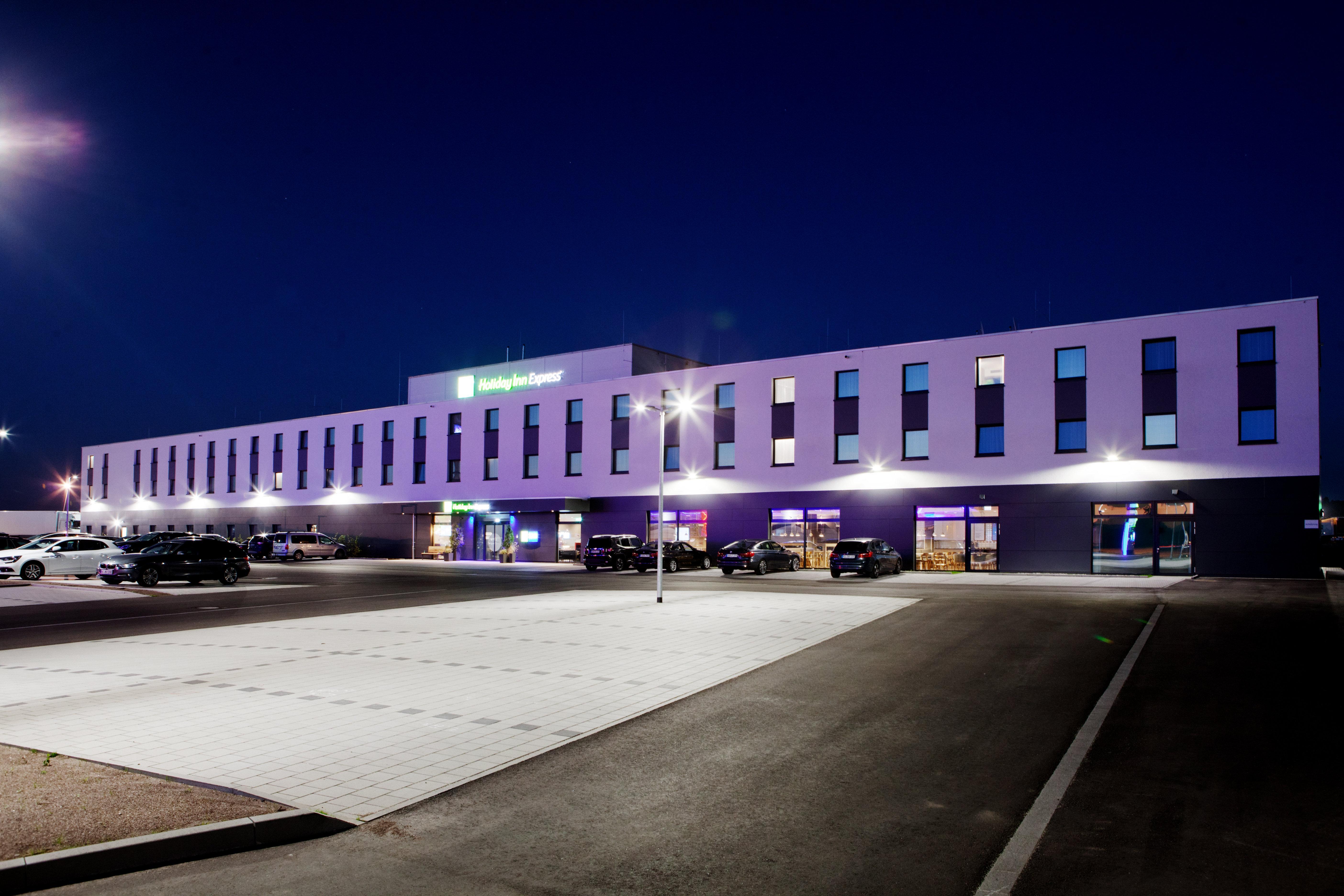 Holiday Inn Express - Ringsheim By Ihg Exterior foto