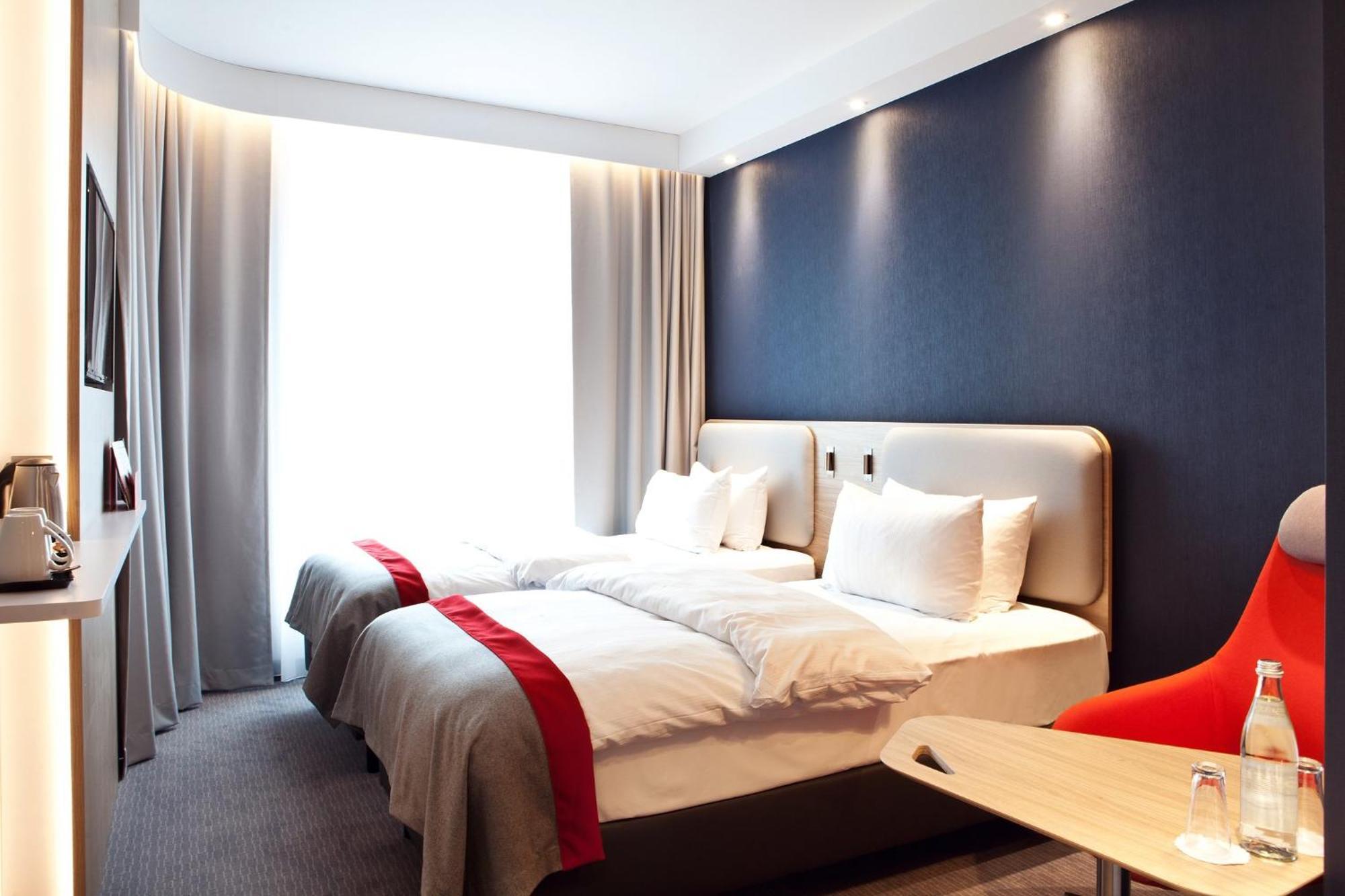 Holiday Inn Express - Ringsheim By Ihg Exterior foto