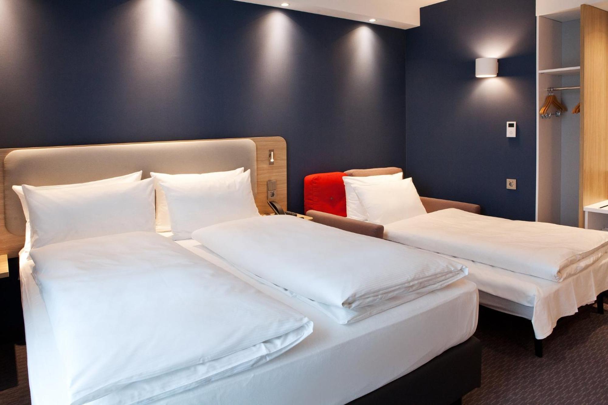 Holiday Inn Express - Ringsheim By Ihg Exterior foto