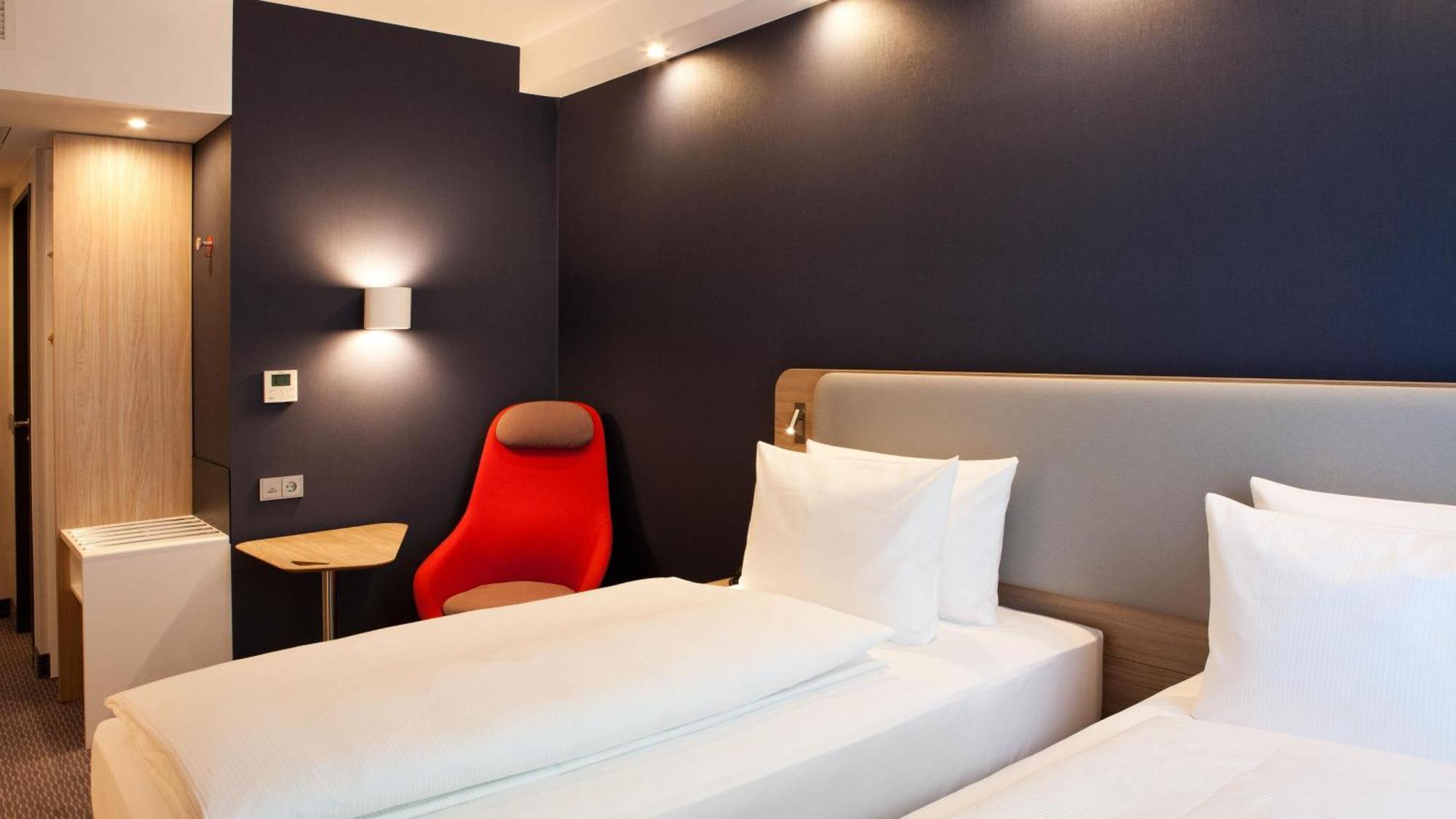 Holiday Inn Express - Ringsheim By Ihg Exterior foto